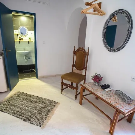 Mascot Garden Alojamento de Acomodação e Pequeno-almoço Rhodes City