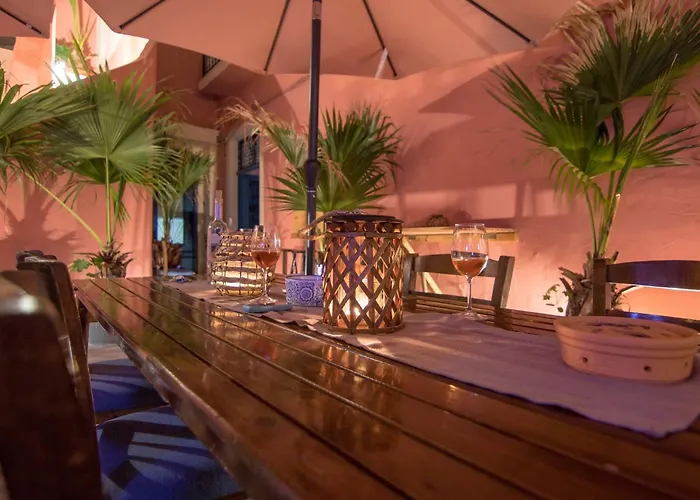 Bed & Breakfast Mascot Garden 3*