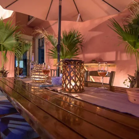 فندق مبيت وإفطار Mascot Garden 3*