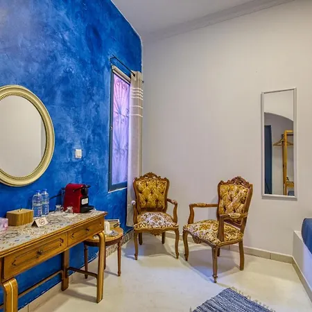 Bed & Breakfast Mascot Garden