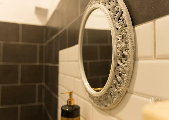 Bed & Breakfast Mascot Garden 3*